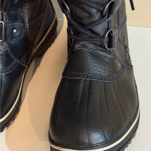 Sorel Tofino Waterpoof Rubber Boots with Faux Fur - Picture 3 of 9